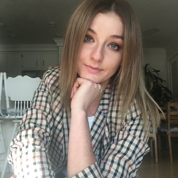 Bundle 🩷3for $20🩷!!!! Sweaters 3 for $20 !!!
Bundle ⭕️3 for $15⭕️ - Picture 8 of 15